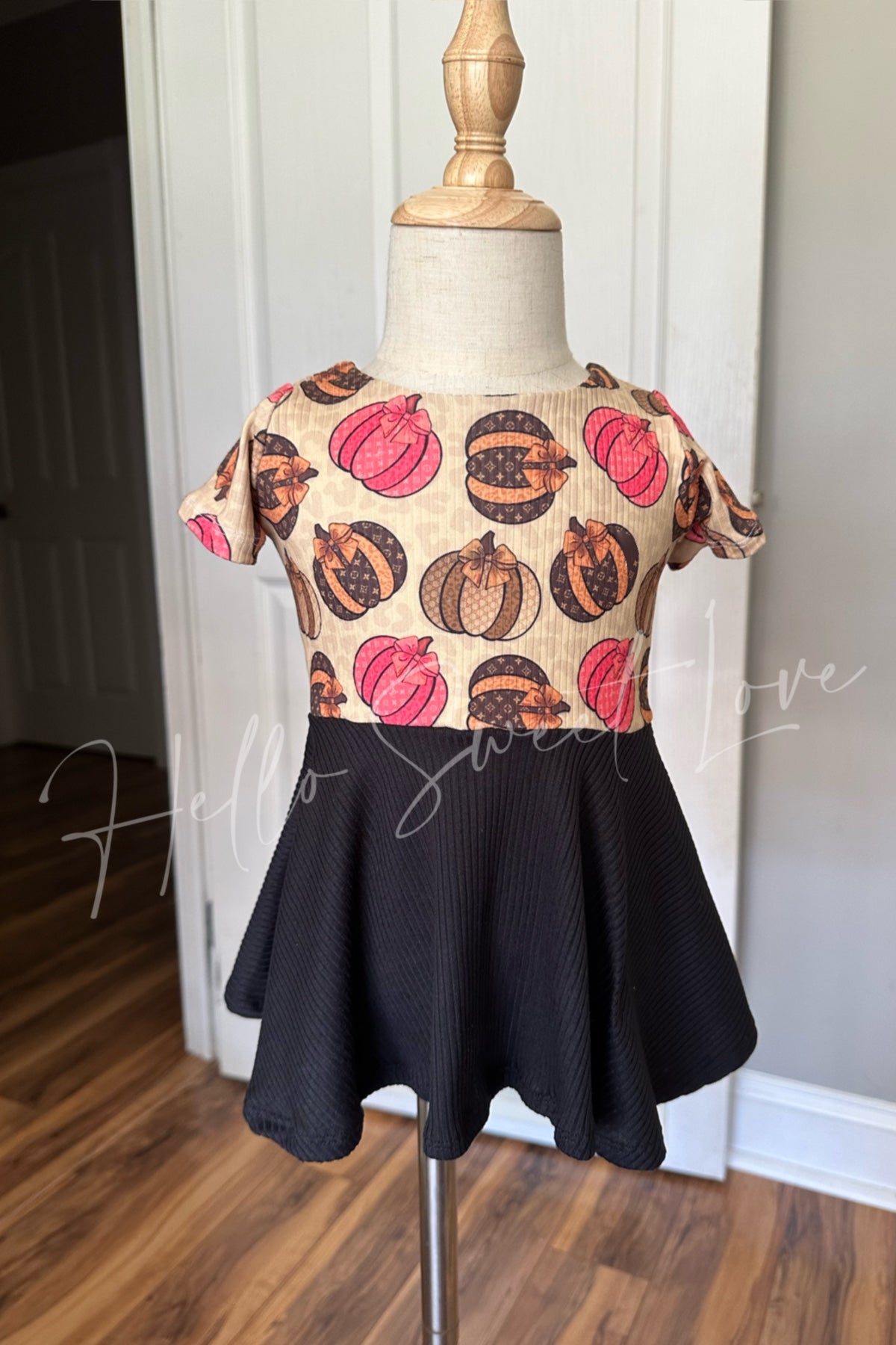 SALE RTS- LV pumpkins peplum