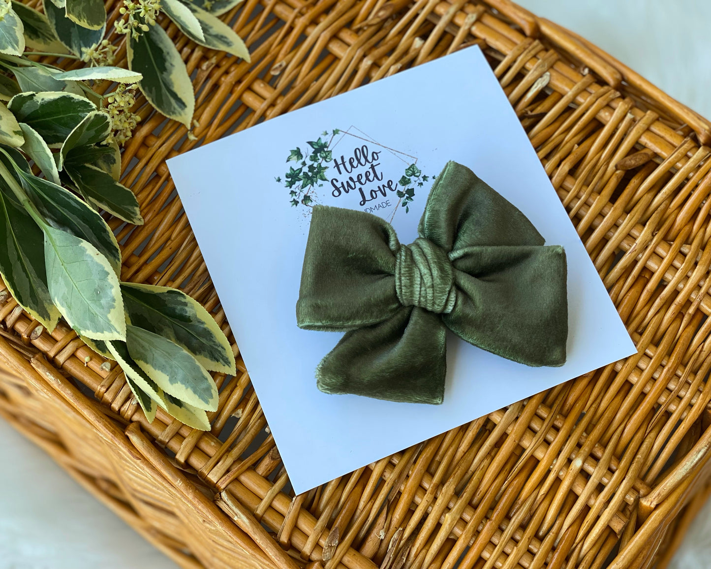 Olive Pinwheel Bow