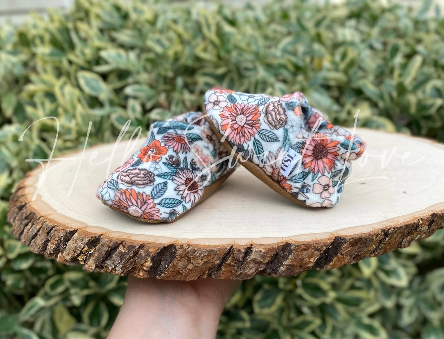 Vintage Floral Moccs